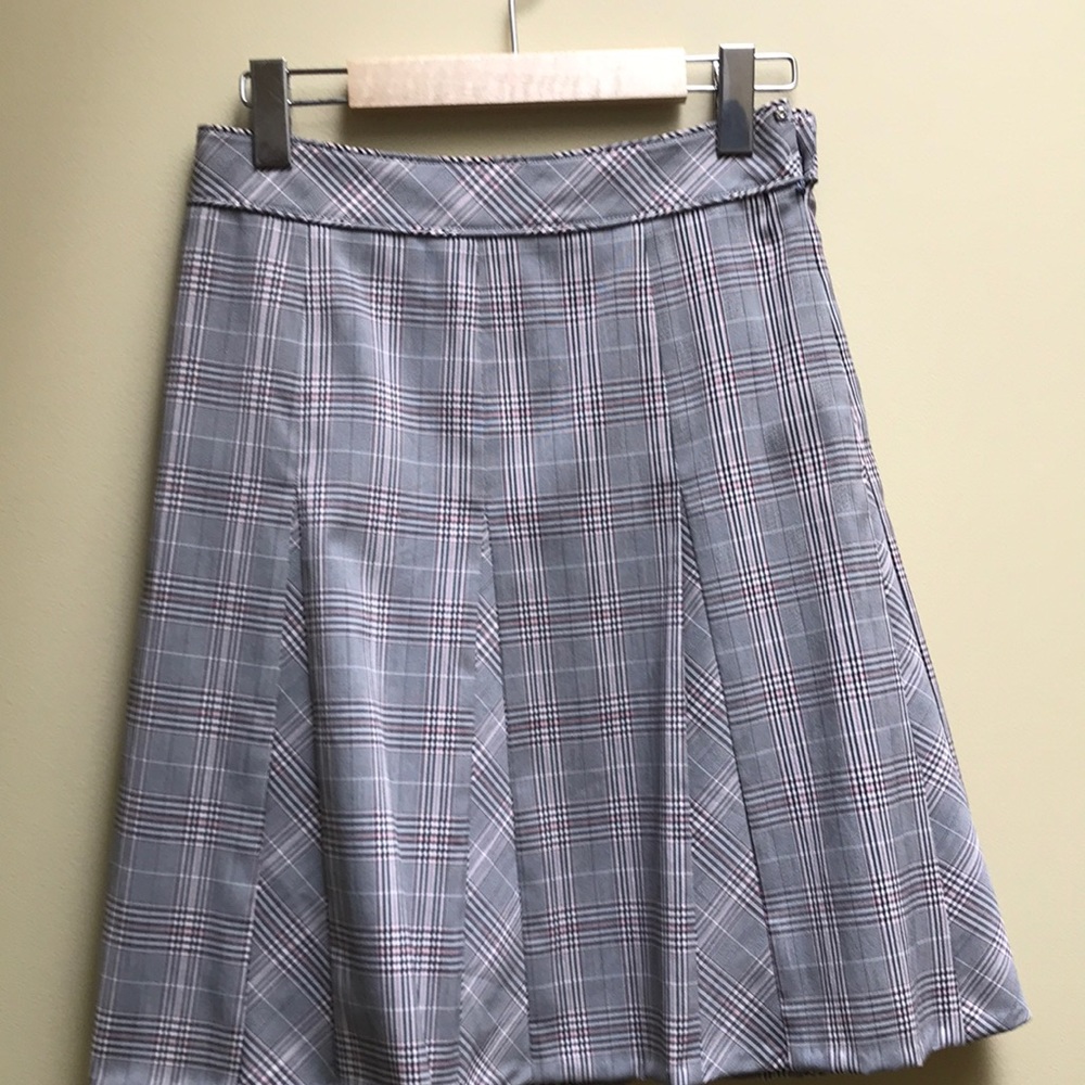 UGE skirt, size small